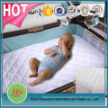 Berço acolchoado à prova d&#39;água Hypoallergenic superior &amp; tampa de almofada de colchão da cama da criança